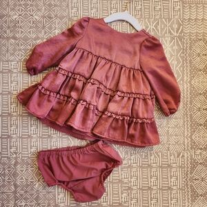 Baby Gap gorgeous satiny dress (6-12 mths)